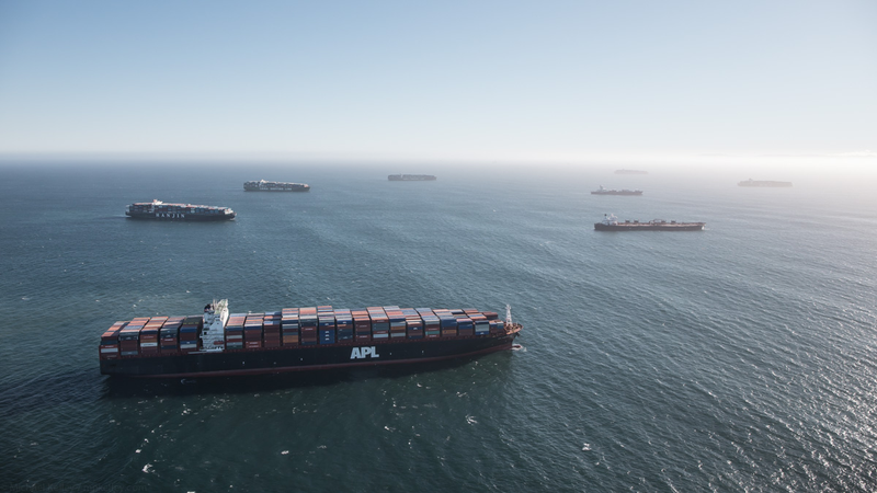 Illustration for article titled This Is What Gridlock at the Biggest Port In America Looks LikeĀ